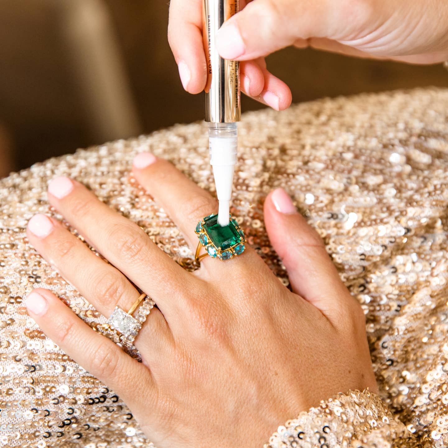 Baublerella | Bling Brush Jewelry Cleaner