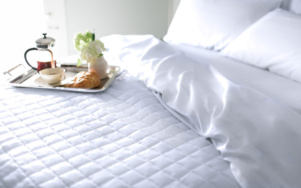 COMPHY | Signature Quilted Blanket Bundle