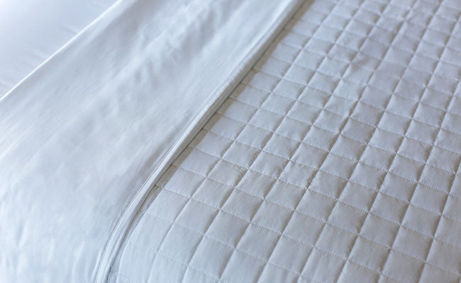 COMPHY | Quilted Blanket